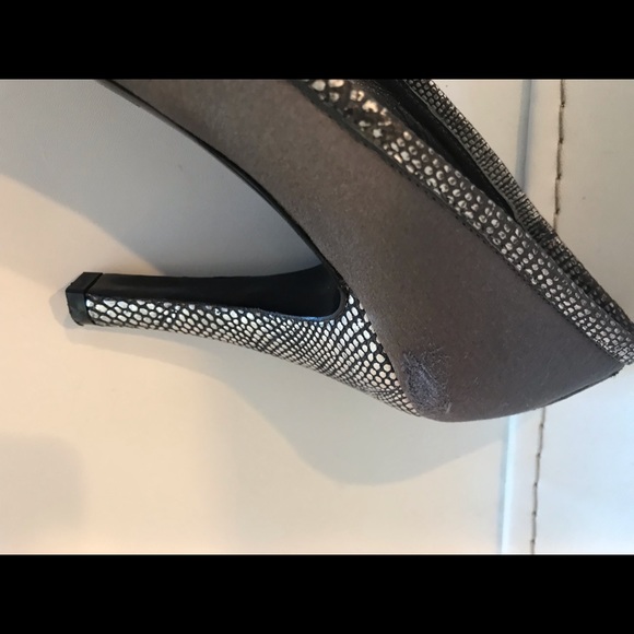 Marc Jacobs Peep Toe Pump with Bow - Picture 5 of 6